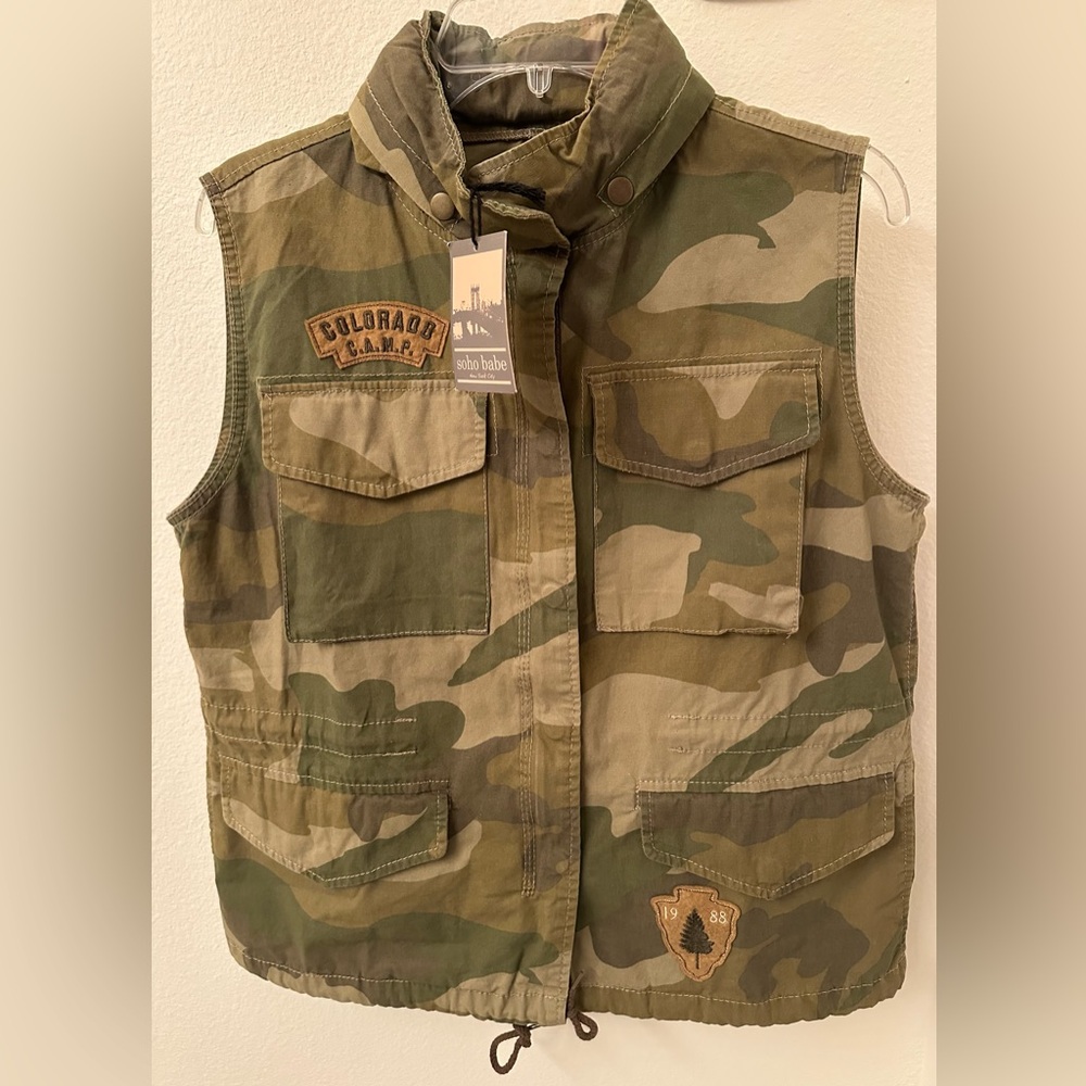 *NWT* Soho Babe Women’s Camo Vest Size XL Colorado Camp Packable Hood Zip Button